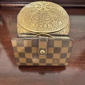 Authentic Louis Vuitton Damier Ebene Kisslock wallet